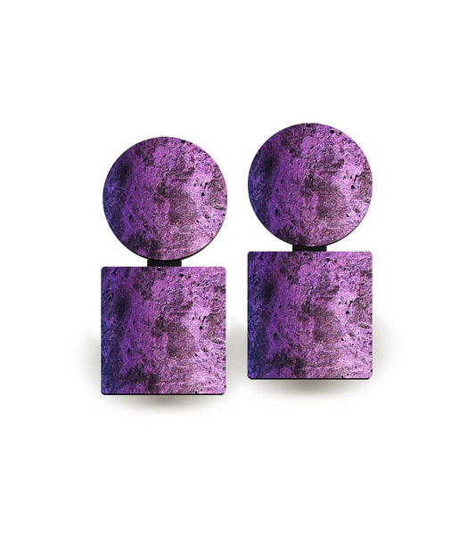 Boucles d'oreilles cuir pearl violet Round Square fabriquées en France par Paola Borde
